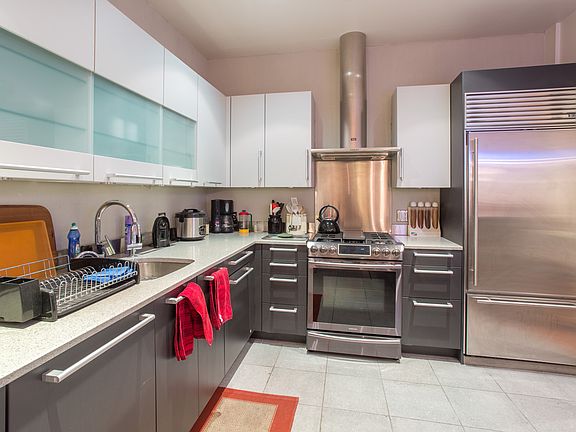 5th image of 144 W 27th St Rm 8R