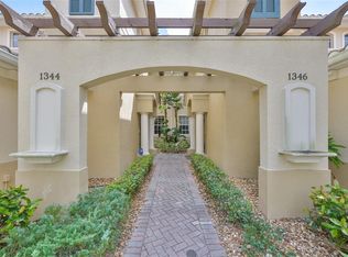 1344 Emerald Dunes Dr, Sun City Center, FL 33573