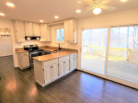 5th image of 5424 Chatsworth Ct