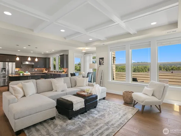 2696 NW Pine Cone Place, Issaquah, WA 98027