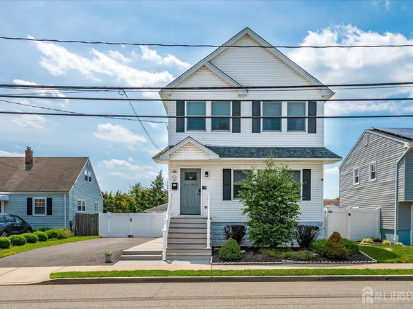 97 Boehmhurst Ave, Sayreville, NJ 08872