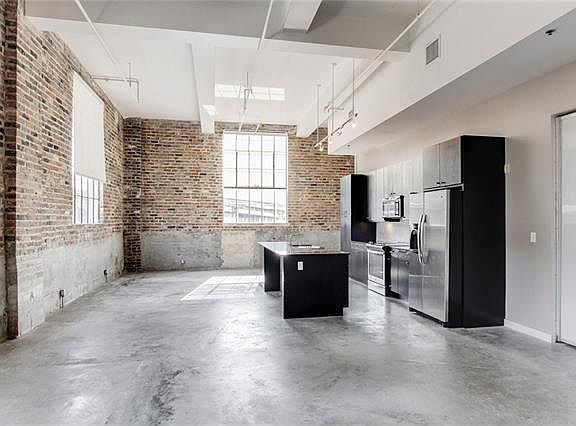 5th image of 610 John Churchill Chase St APT 11