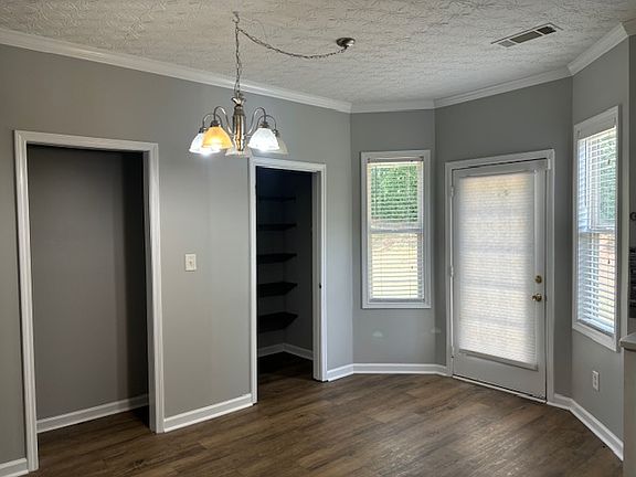4th image of 543 Marsh Lake Rd
