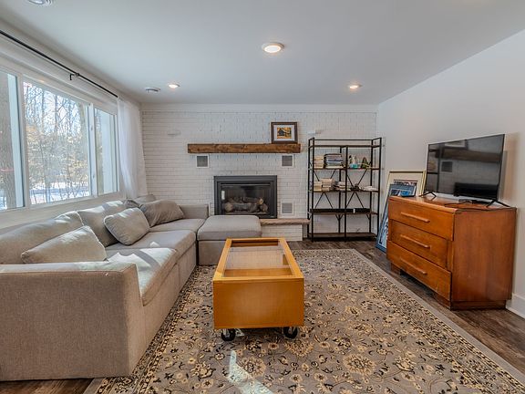 3rd image of 19076 Birch View Trl