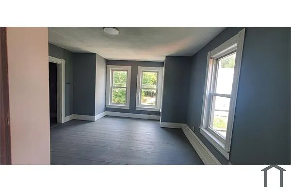 Building Photo - 73 Pleasant St #2R