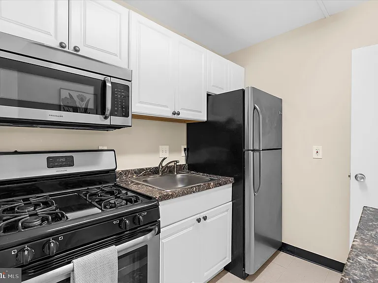 5500 Friendship Blvd #2329N — Photo 19