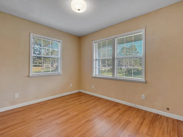 2115 Jackson Bluff Rd — Photo 5