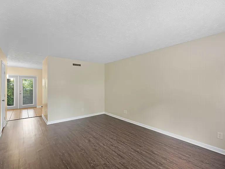 1405 Forest Ave #1405 — Photo 6