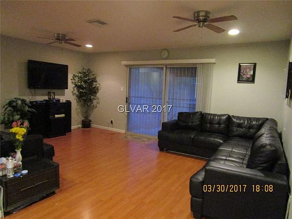 2nd image of 3204 Crawford St