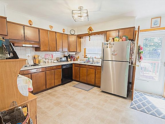 5th image of 1213 Ferris Hill Rd