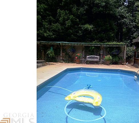 2nd image of 420 Hunters Cove Ct