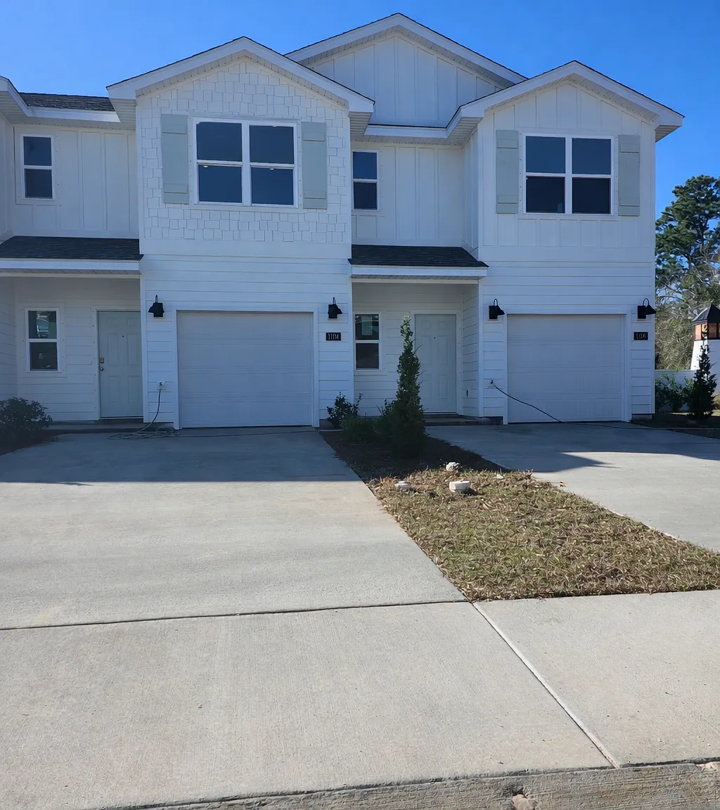 The Island Townhomes, LLC — Photo 4