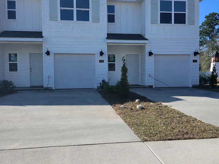 Private entry through your one car garage!