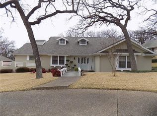 825 Firewheel Trl, Fort Worth, TX 76112