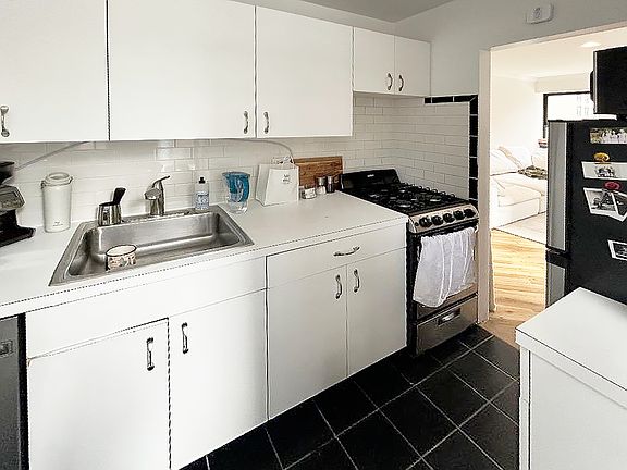 3rd image of 1045 2nd Ave #3A