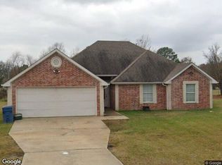 2927 Old Paris Rd, Mount Pleasant, TX 75455