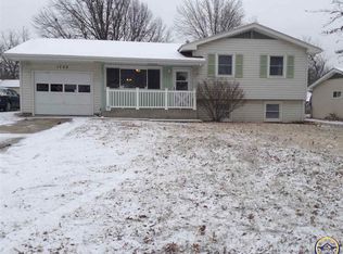 1722 SW Fairlawn Rd, Topeka, KS 66604