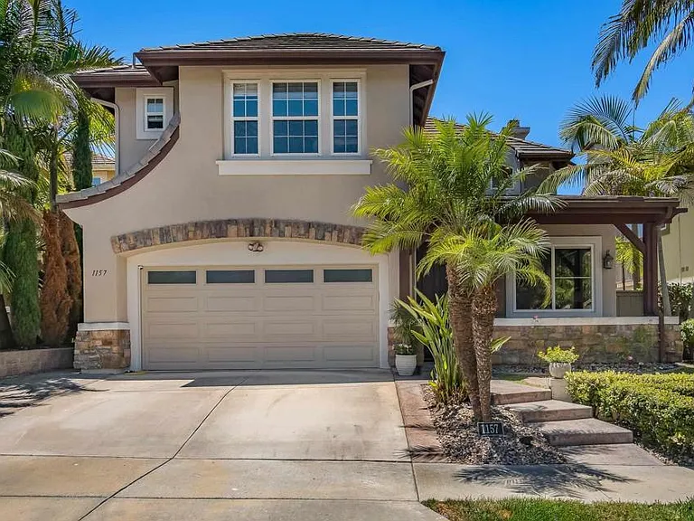 1157 Alexandra Ln — Photo 1
