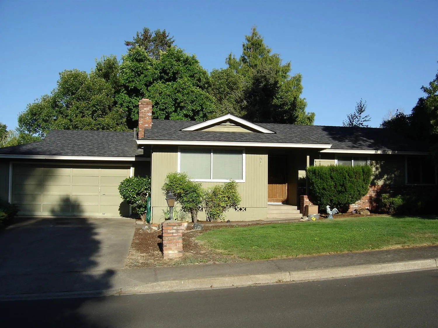 516 N Wexford Cir photo 1