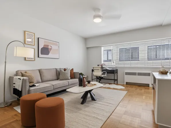 1879 Barclay St #207, Vancouver, BC V6G 1K7