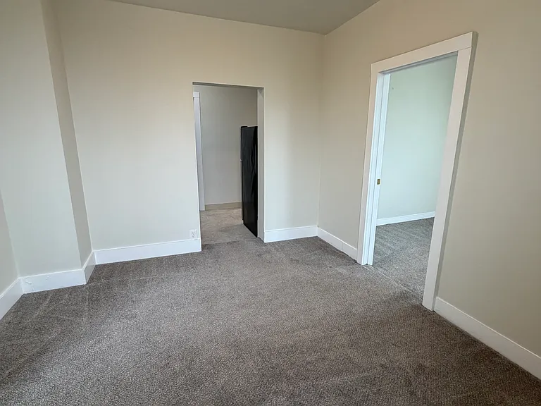 235 NE 76th Ave #4 — Photo 3