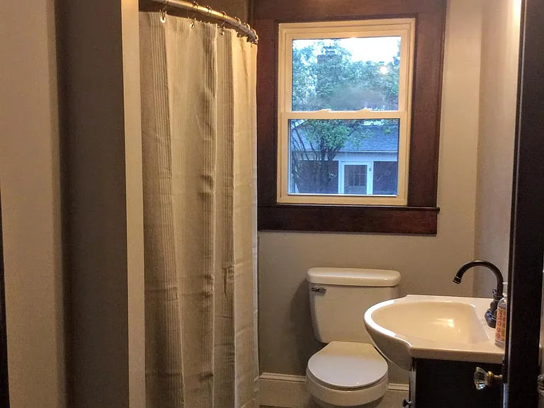 361 W Wilson Ave — Photo 15