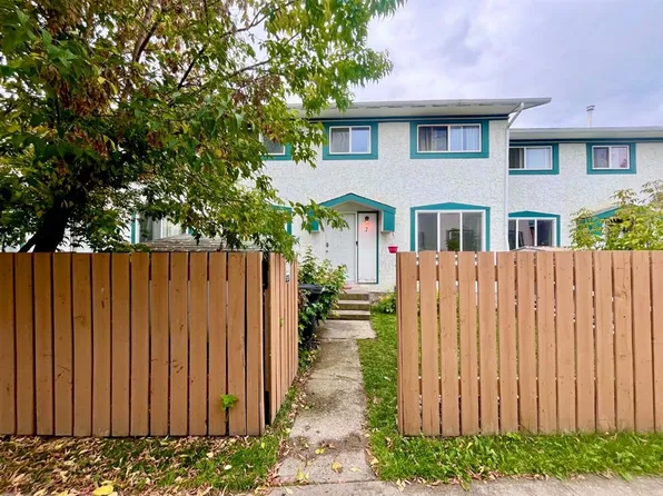 110 E Tamarack Ave #7, Hinton, AB T7V 1C5