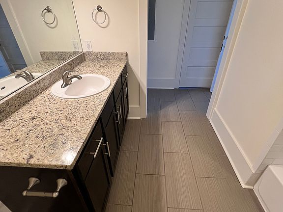 4th image of 519 E Capitol Ave APT 3A