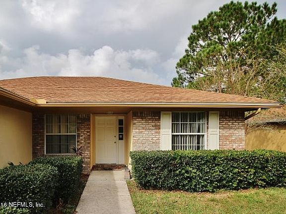 3rd image of 2048 Hovington Cir E