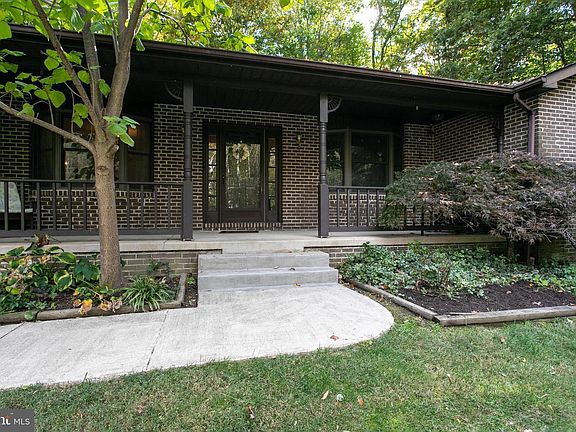 3rd image of 9135 Soapberry Ct