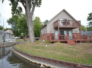 11320 W Ferndale Dr, Manitou Beach, MI