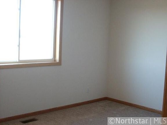 4th image of 926 189th Ave