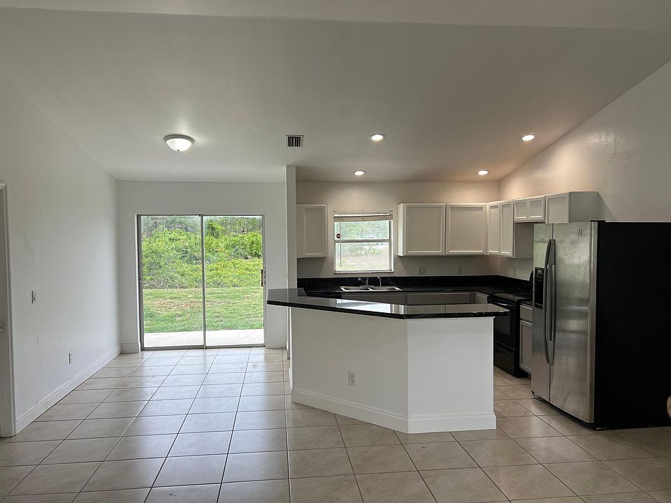 1st image of 777 Bedford Dr