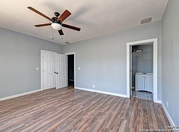 3rd image of 1035 W French Pl #202
