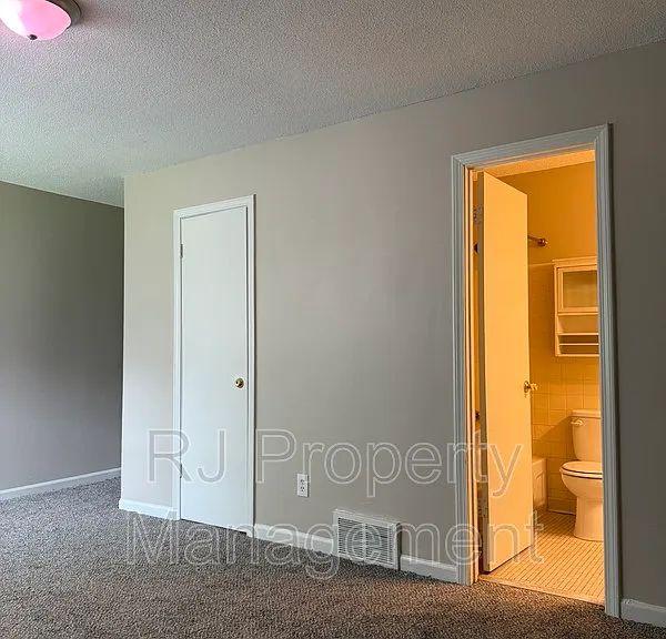 3400 Lord Dunmore Cv — Photo 32