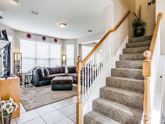 3rd image of 2934 Hastings Dr