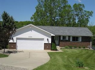 4586 Julie Ct, Hillsdale, MI 49242