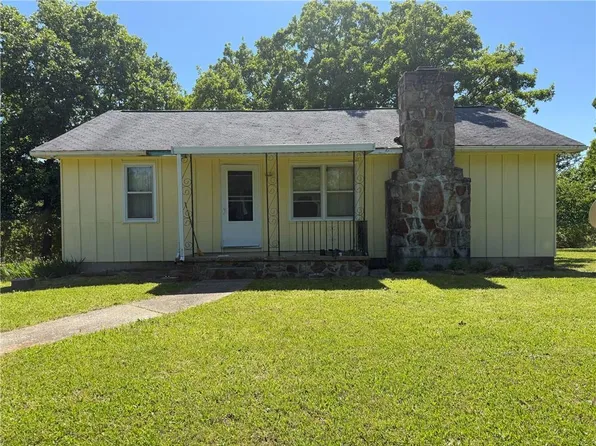 33486 7th Hwy, Edwards, MO 65326