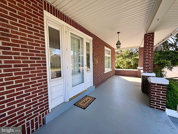 3rd image of 1731 S Chapel Ave #1735