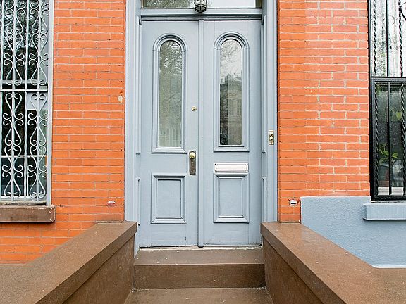 2nd image of 82 Cambridge Pl #1