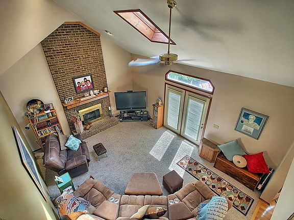 5th image of 12678 Oakmere Dr NW