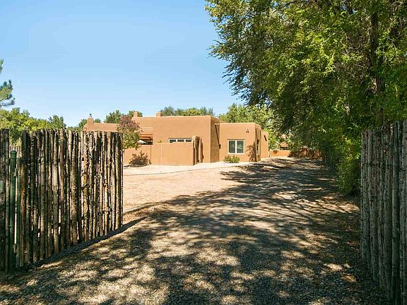 2nd image of 255 E La Entrada