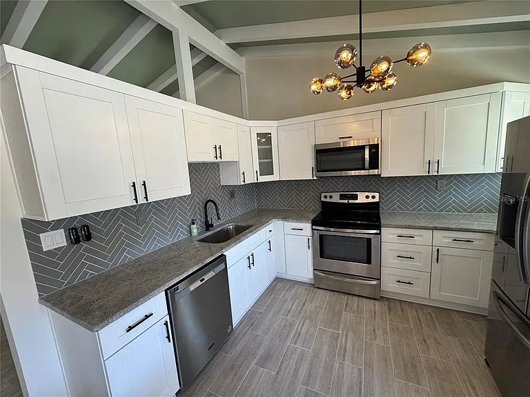 1500 Carson Cir NE — Photo 58