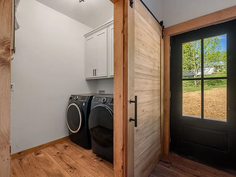 168 Ewing St — Photo 22