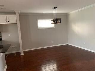 3rd image of 811 Derby Downs Ct