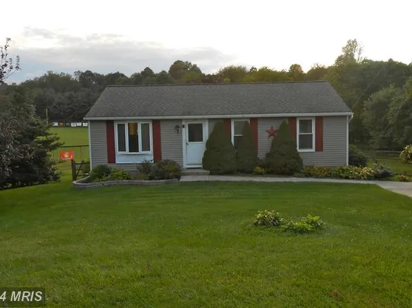 102 Contour Rd, Mount Airy, MD 21771