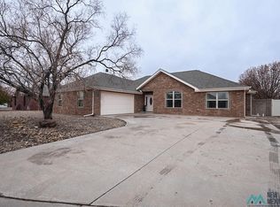 2206 W Beech St, Portales, NM 88130