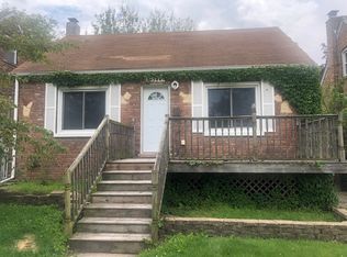 18112 Wildwood Ave, Lansing, IL 60438