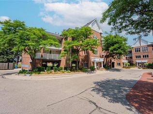 103 Bristol Rd E #212, Mississauga, ON L4Z 3P4