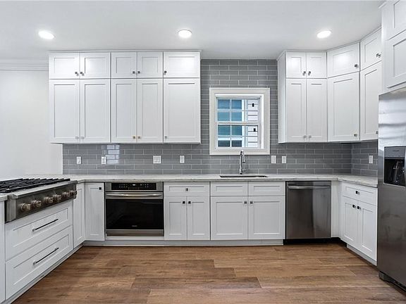 5th image of 8713 Cohn St